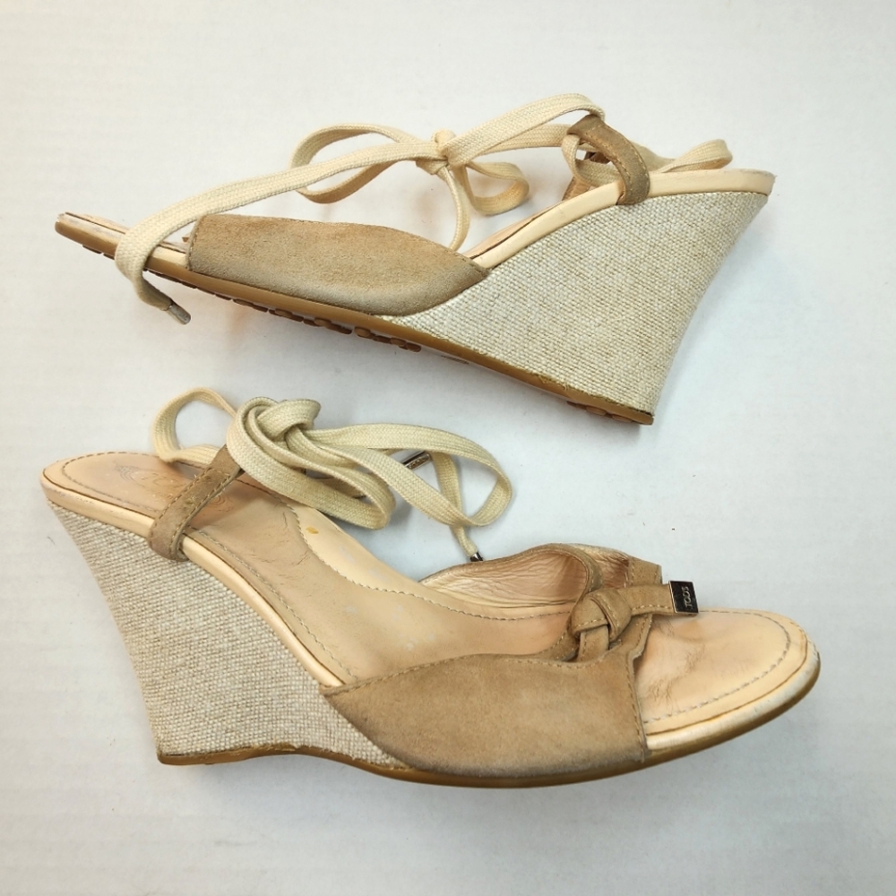 🌸Tod's Elegant Beige Wedge Sandals 8
